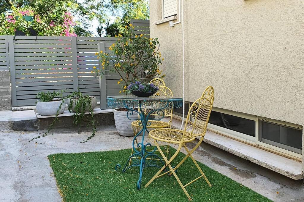 Ferienwohnung נקודת חן Shadmot Devora Exterior foto